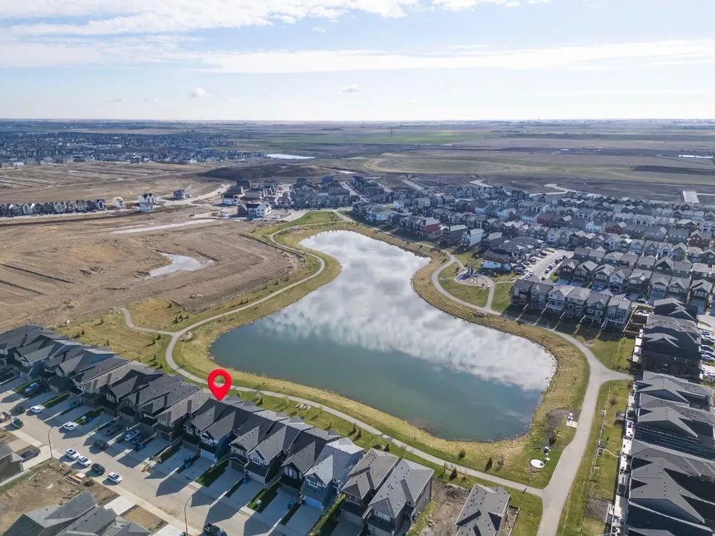 264 Mallard Grove SE Calgary AB T3S 0M8