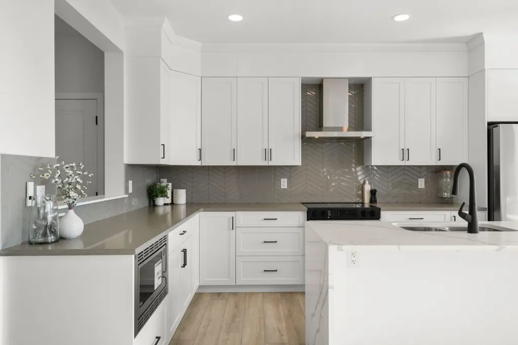264 Mallard Grove SE Calgary AB T3S 0M8