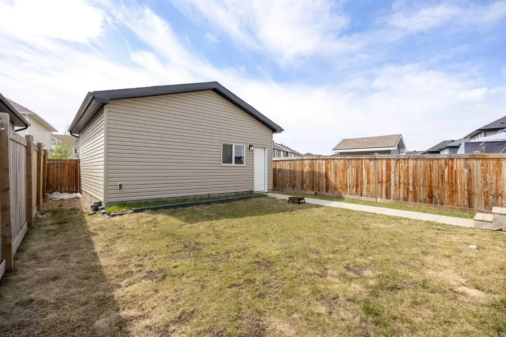 419 Prospect Drive Fort Mcmurray AB T9K 0W7