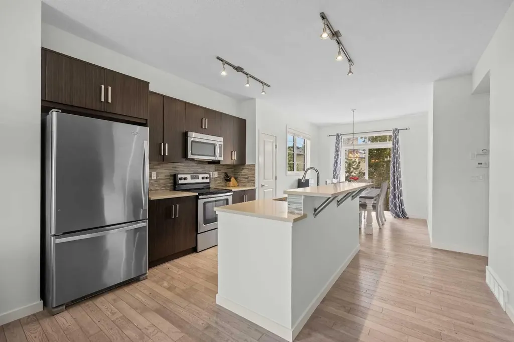 134 Walden Circle SE Calgary AB t2x0y4