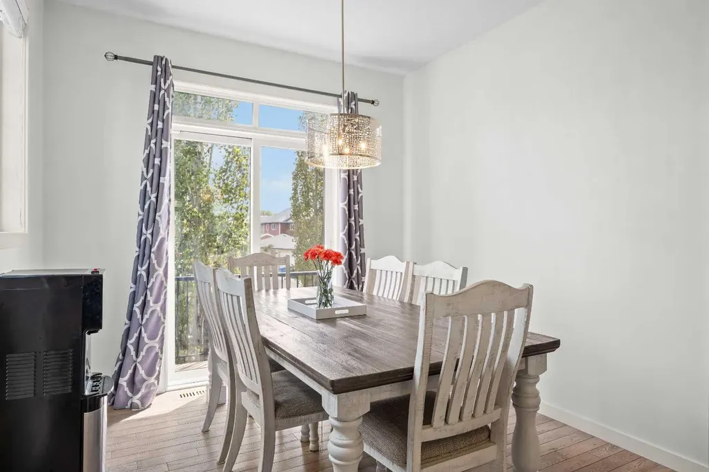 134 Walden Circle SE Calgary AB t2x0y4