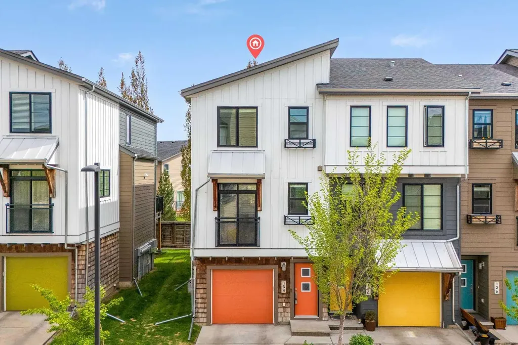 134 Walden Circle SE Calgary AB t2x0y4