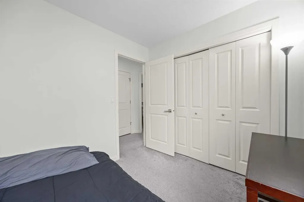 134 Walden Circle SE Calgary AB t2x0y4