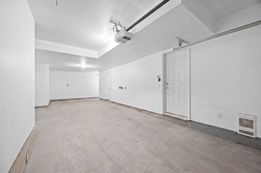 134 Walden Circle SE Calgary AB t2x0y4