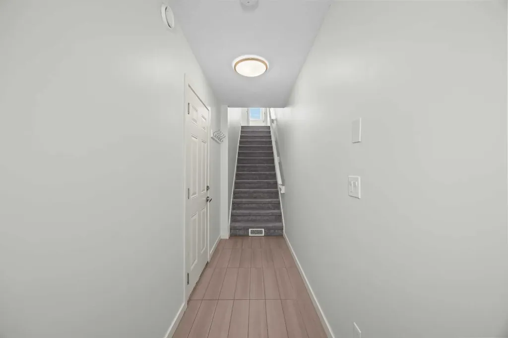 134 Walden Circle SE Calgary AB t2x0y4