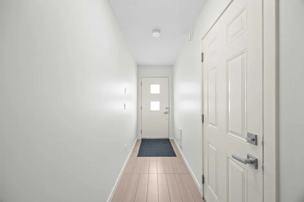 134 Walden Circle SE Calgary AB t2x0y4
