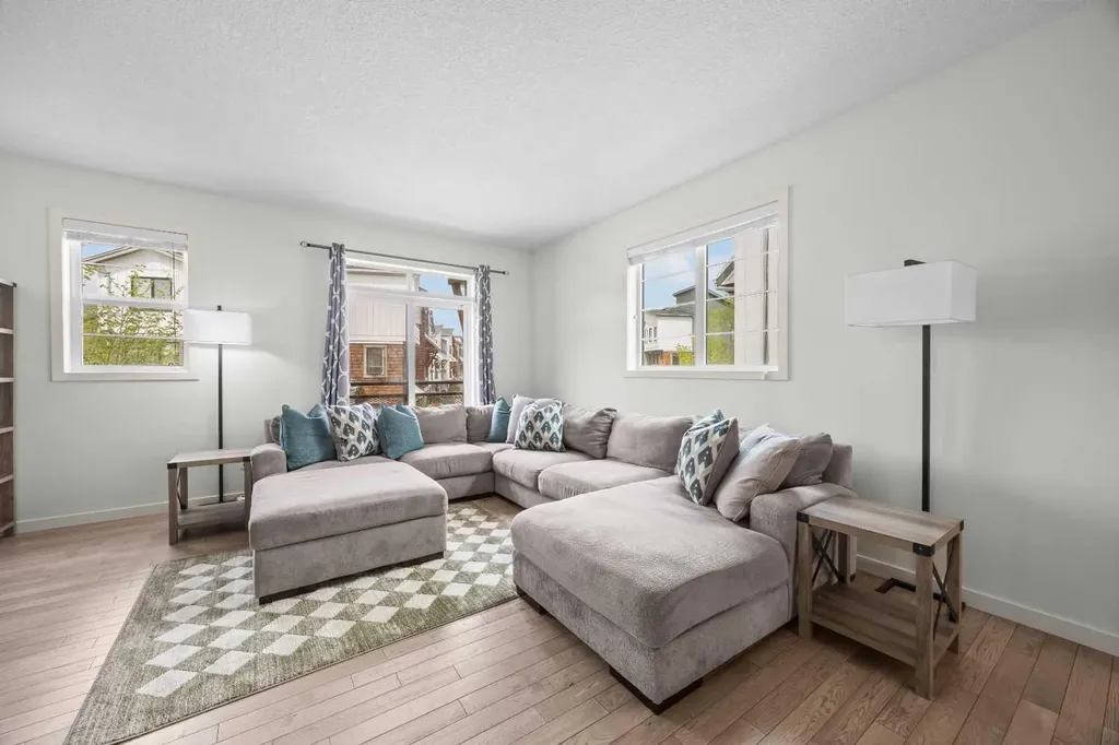 134 Walden Circle SE Calgary AB t2x0y4