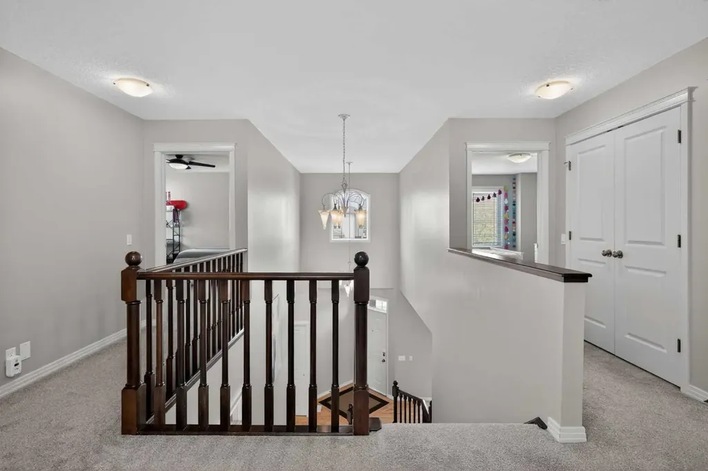 125 Cranleigh Park SE Calgary AB T2M 1H3