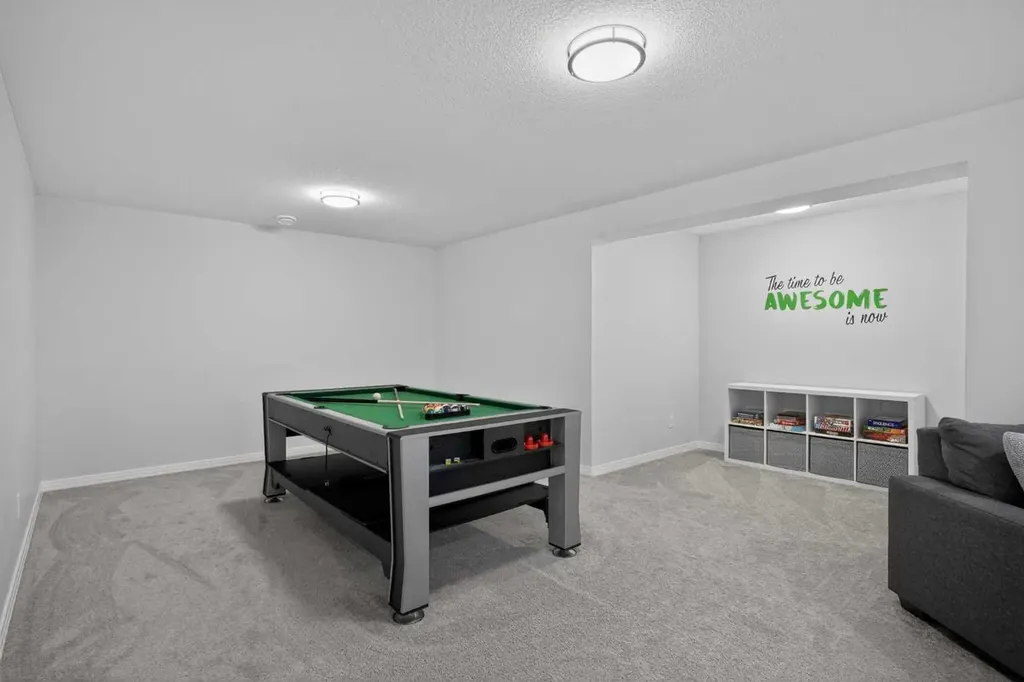 125 Cranleigh Park SE Calgary AB T2M 1H3