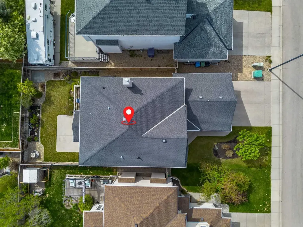 125 Cranleigh Park SE Calgary AB T2M 1H3