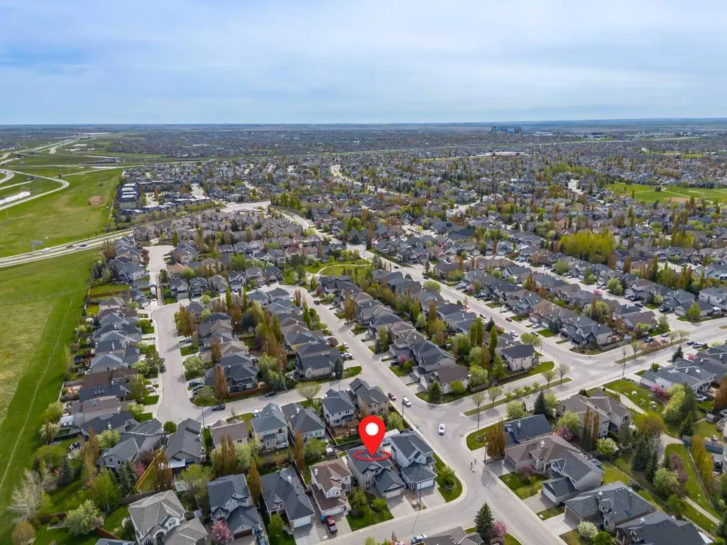 125 Cranleigh Park SE Calgary AB T2M 1H3