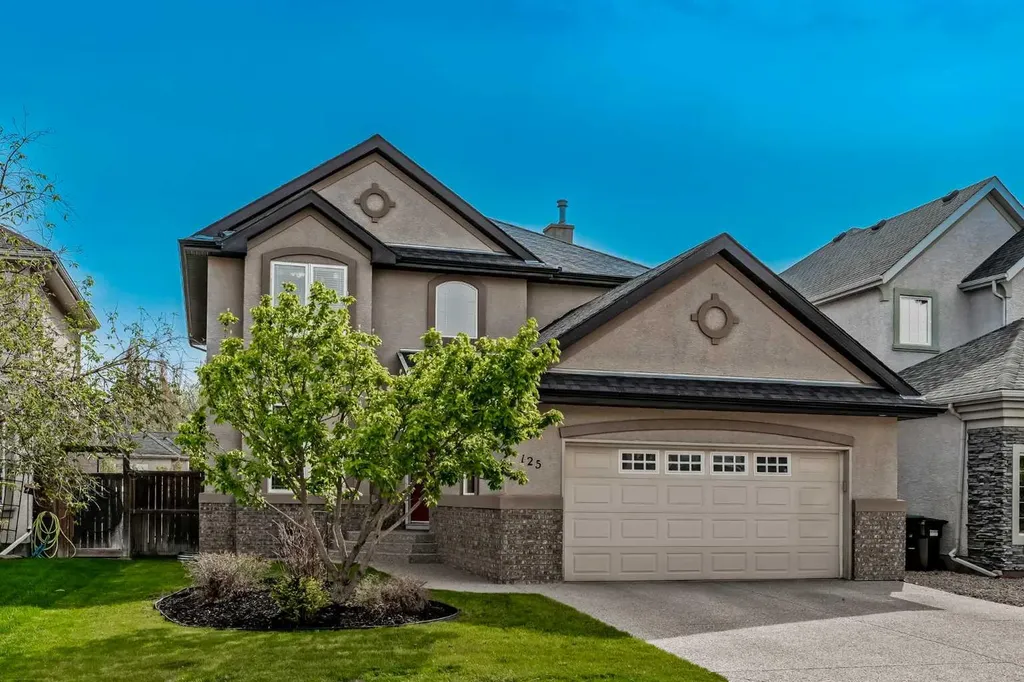 125 Cranleigh Park SE Calgary AB T2M 1H3