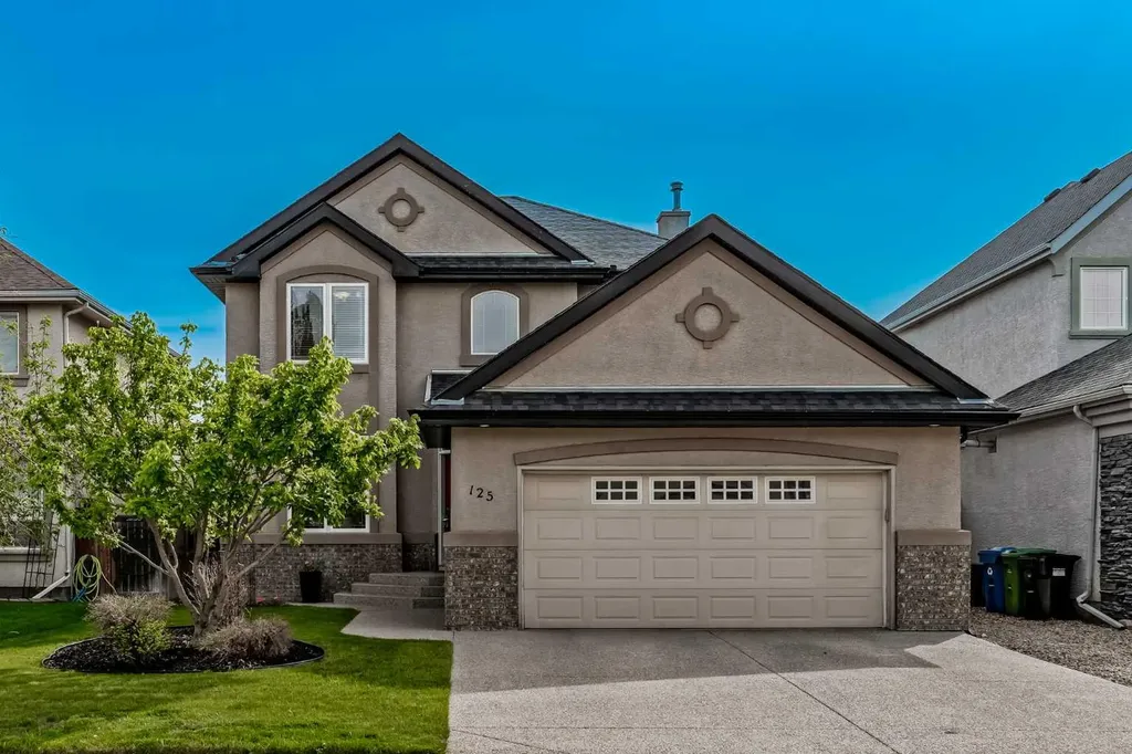 125 Cranleigh Park SE Calgary AB T2M 1H3