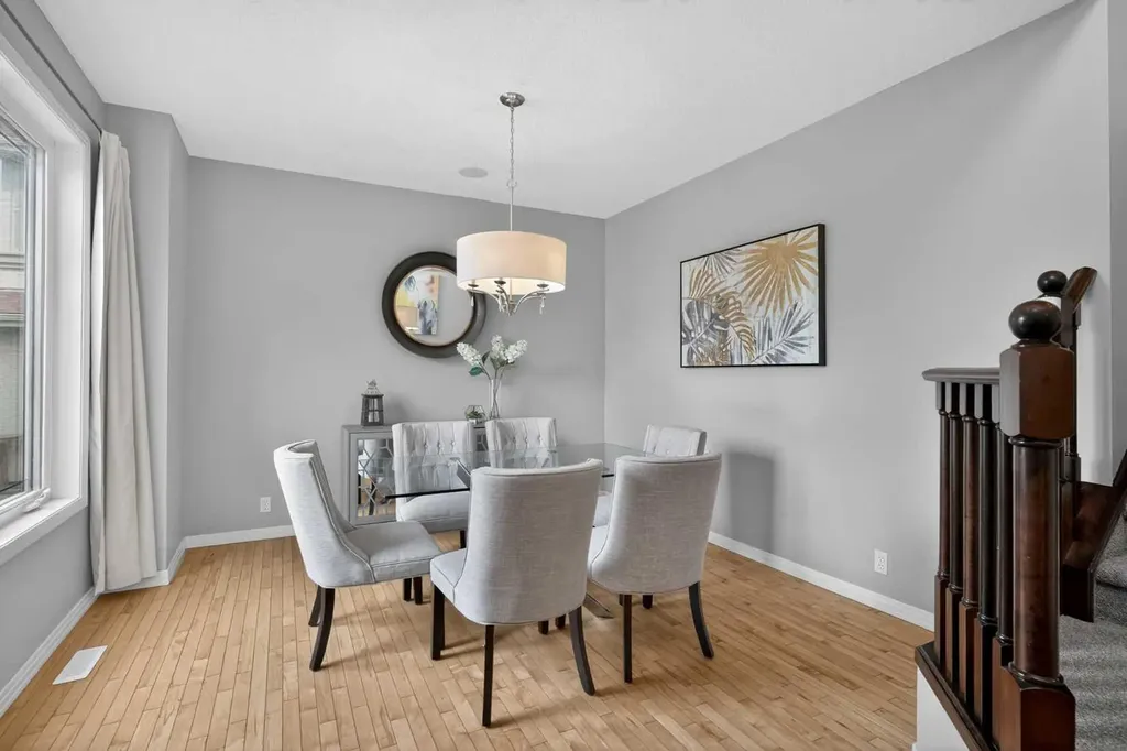 125 Cranleigh Park SE Calgary AB T2M 1H3