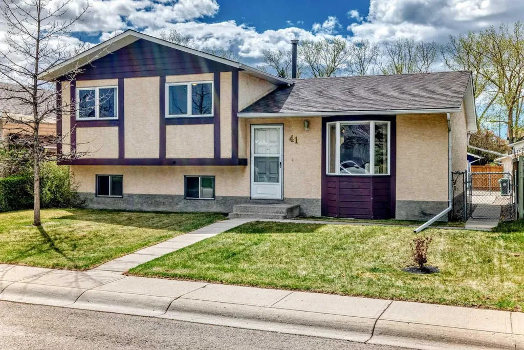 41 Alder Crescent SE Airdrie AB T4B 1J1