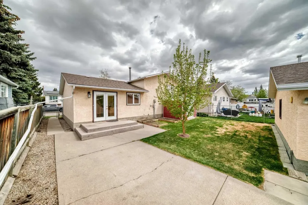 41 Alder Crescent SE Airdrie AB T4B 1J1