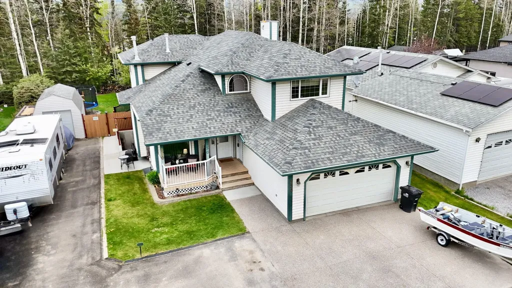 150 Hallam Drive Hinton AB T7V2C3