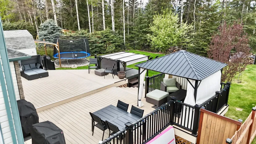 150 Hallam Drive Hinton AB T7V2C3