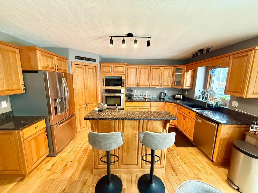 150 Hallam Drive Hinton AB T7V2C3