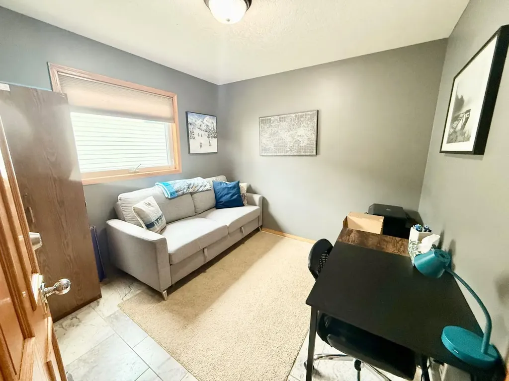 150 Hallam Drive Hinton AB T7V2C3