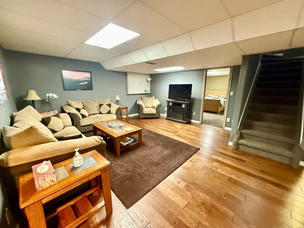 150 Hallam Drive Hinton AB T7V2C3