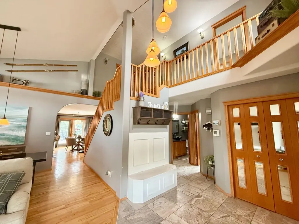 150 Hallam Drive Hinton AB T7V2C3