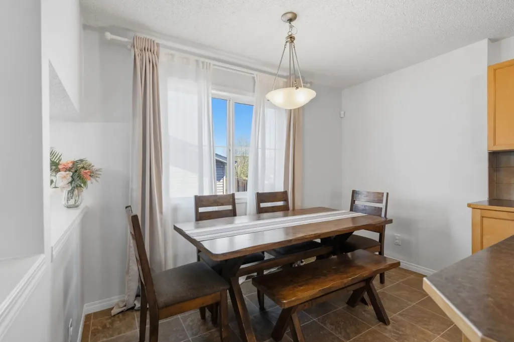80 Prestwick Bay SE Calgary AB T2Z 4S4