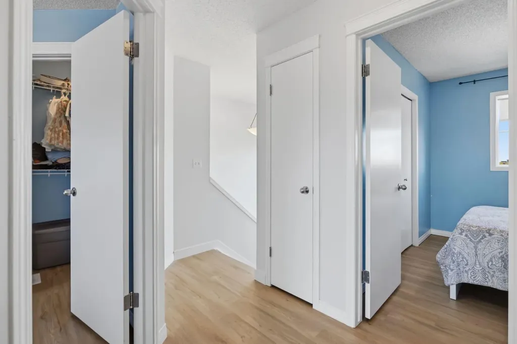 80 Prestwick Bay SE Calgary AB T2Z 4S4