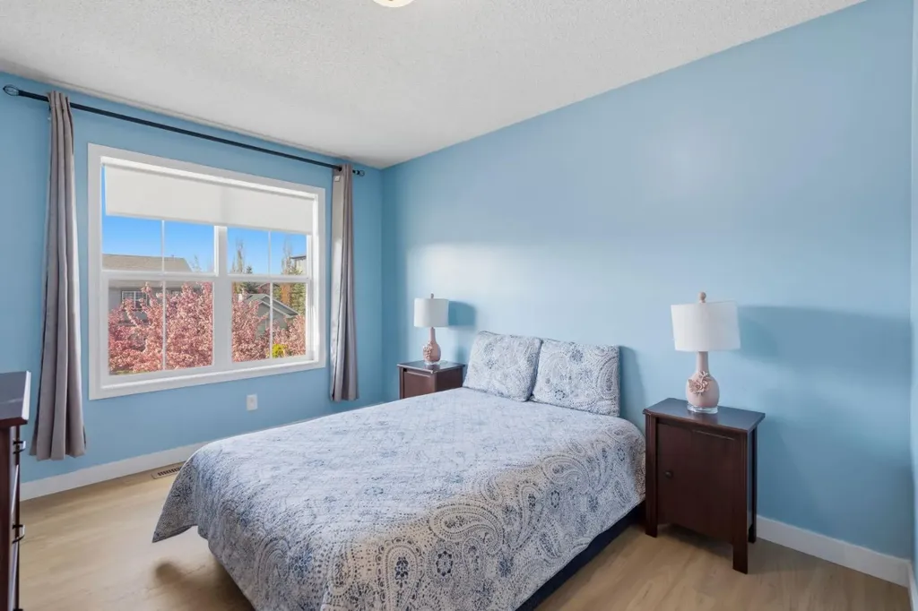 80 Prestwick Bay SE Calgary AB T2Z 4S4