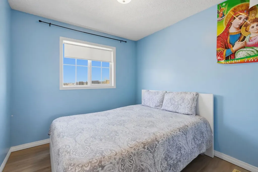 80 Prestwick Bay SE Calgary AB T2Z 4S4