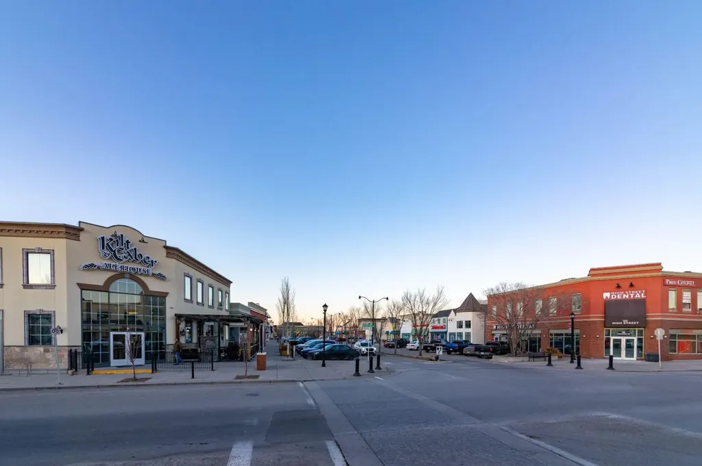 80 Prestwick Bay SE Calgary AB T2Z 4S4