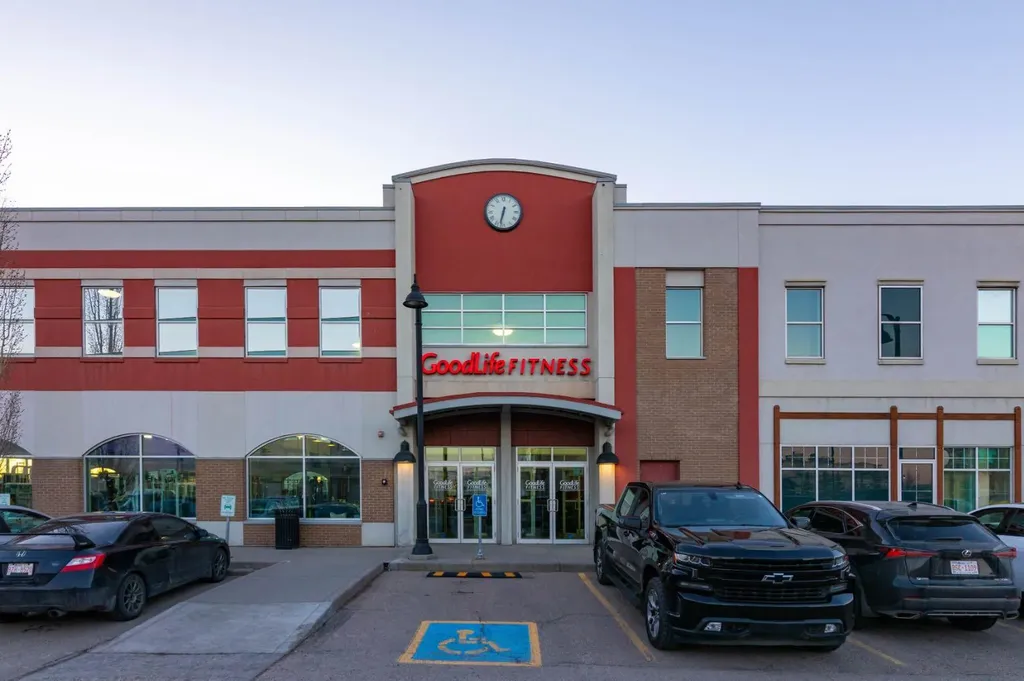 80 Prestwick Bay SE Calgary AB T2Z 4S4