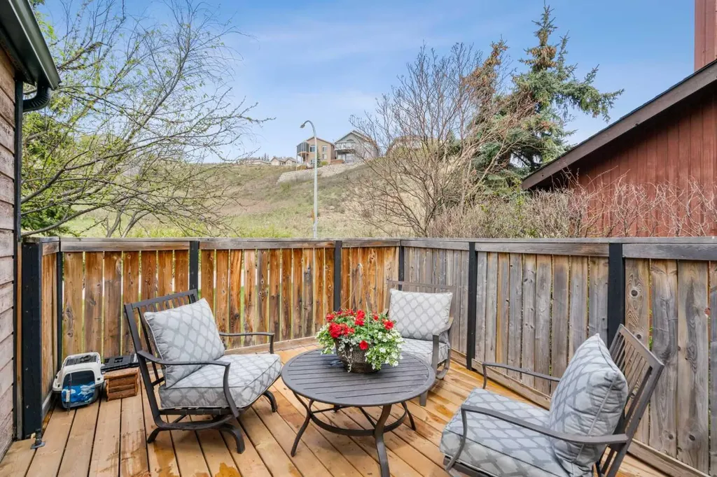 65 Carolina Drive Cochrane AB T4C 1C4