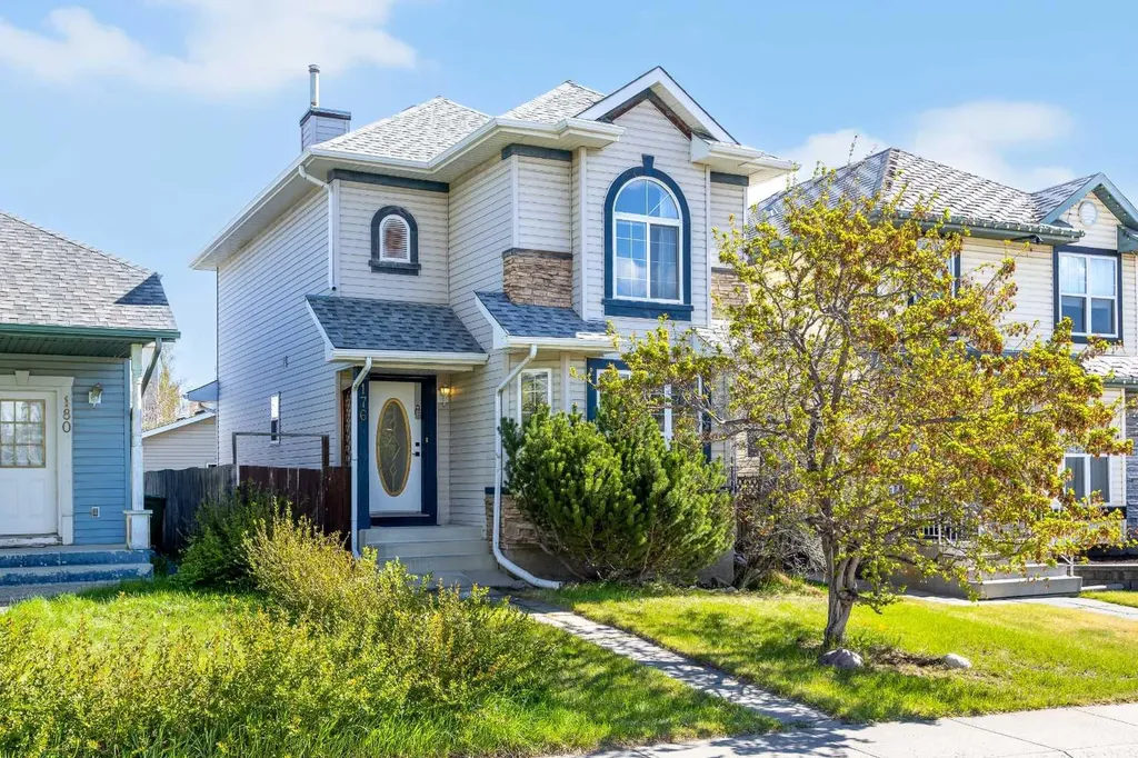 176 Arbour Grove Close NW Calgary AB T3G 4J2