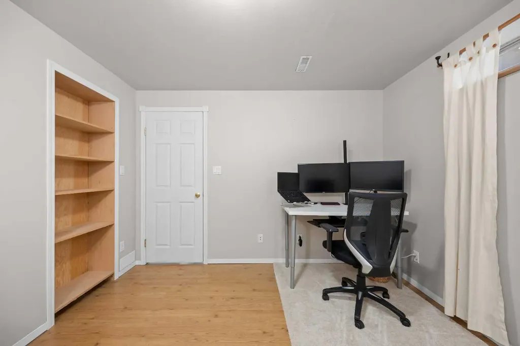 176 Arbour Grove Close NW Calgary AB T3G 4J2