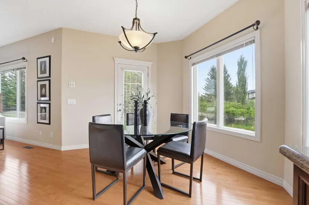 18 Drake Landing Crescent Okotoks AB T1S 0C1