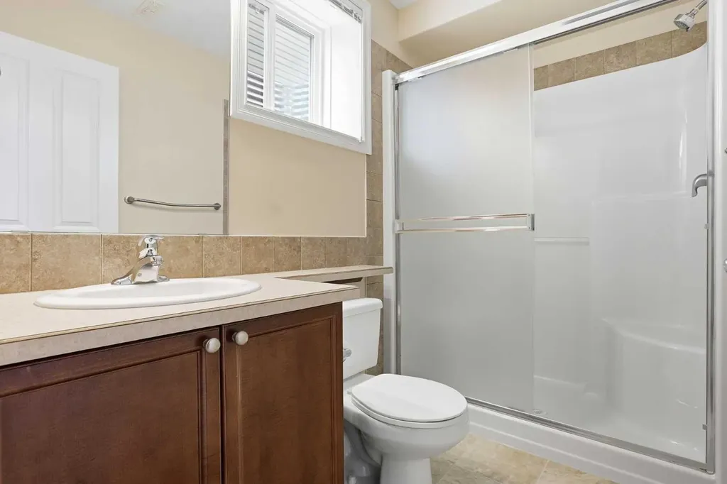18 Drake Landing Crescent Okotoks AB T1S 0C1