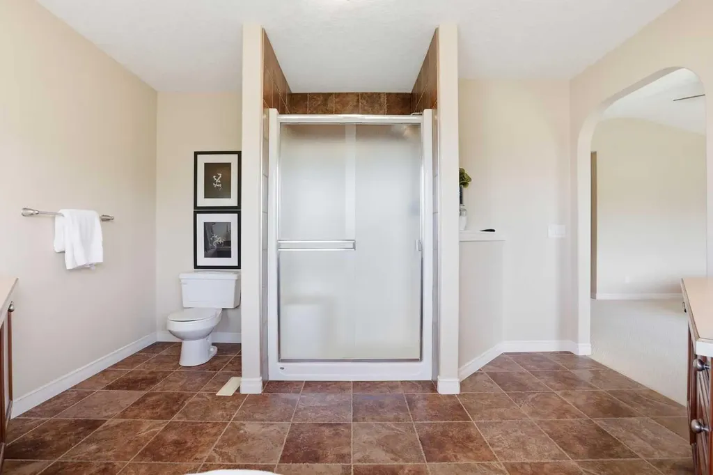 18 Drake Landing Crescent Okotoks AB T1S 0C1