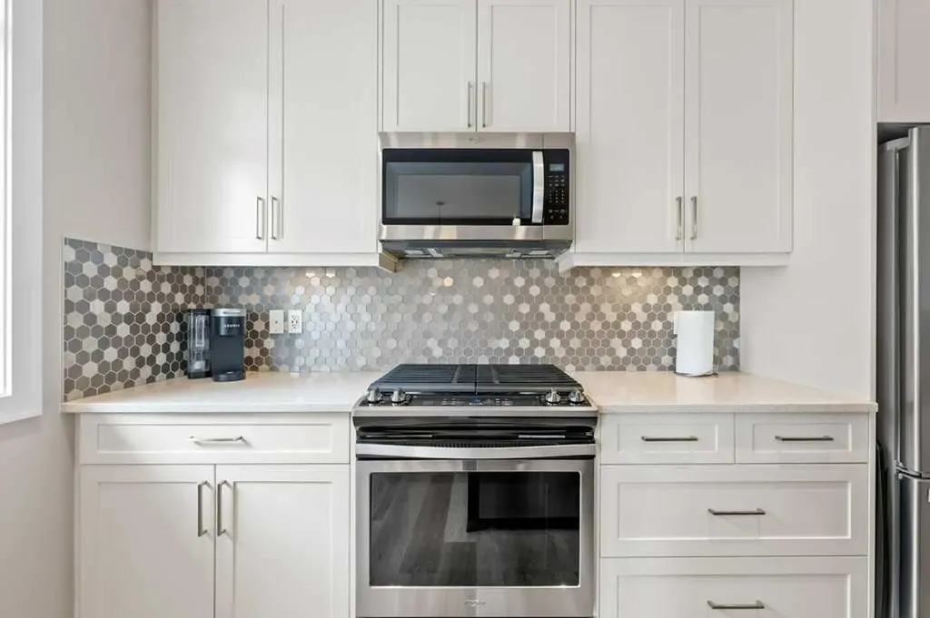 205 Wentworth Row SW Calgary AB T3H 1Y1