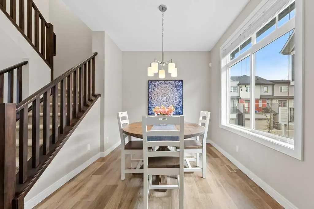 205 Wentworth Row SW Calgary AB T3H 1Y1