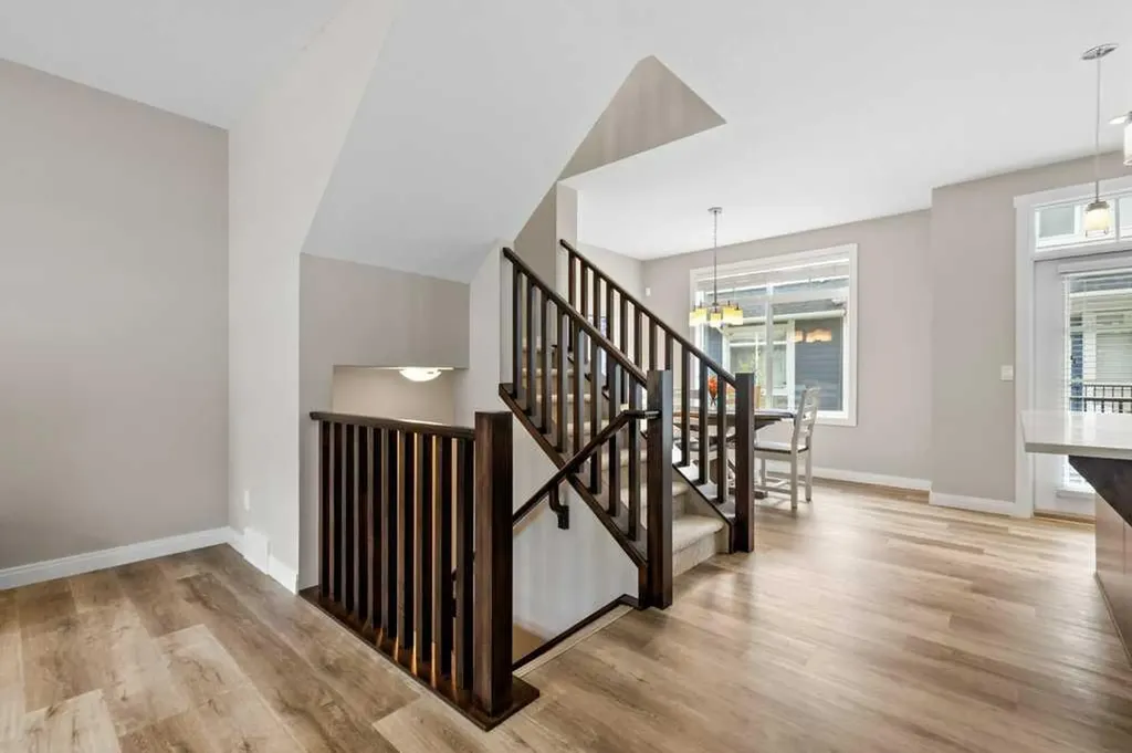 205 Wentworth Row SW Calgary AB T3H 1Y1