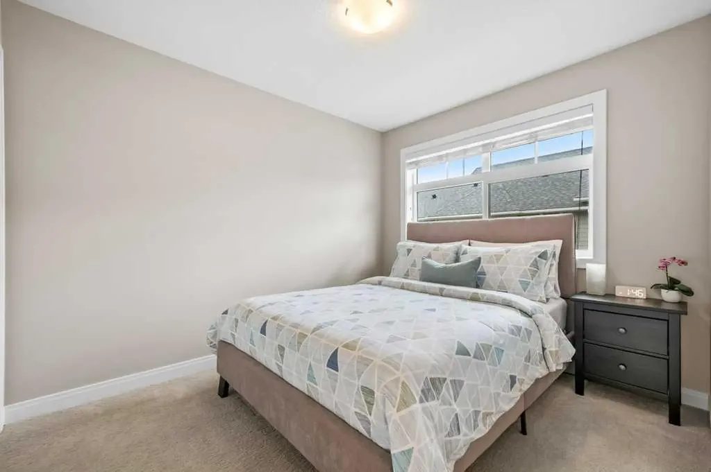 205 Wentworth Row SW Calgary AB T3H 1Y1