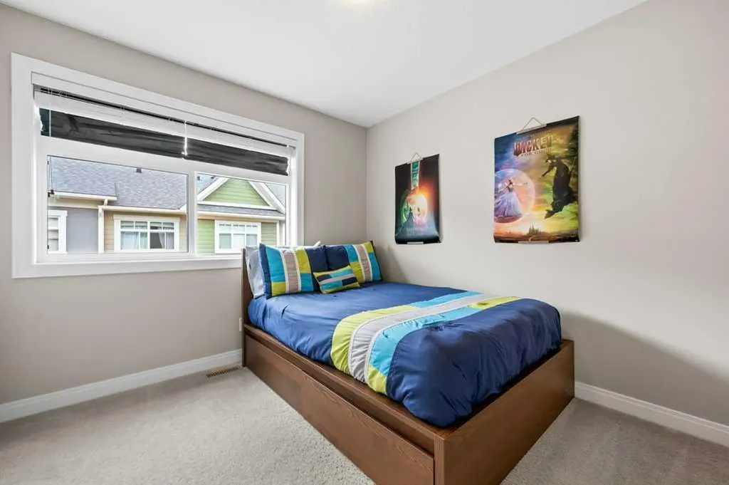 205 Wentworth Row SW Calgary AB T3H 1Y1