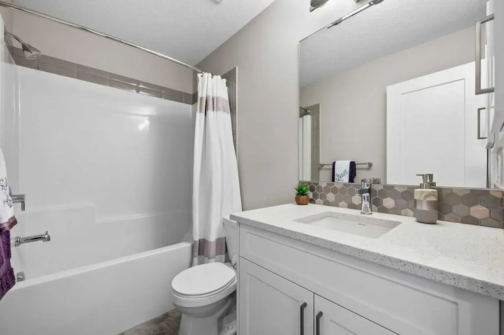 205 Wentworth Row SW Calgary AB T3H 1Y1