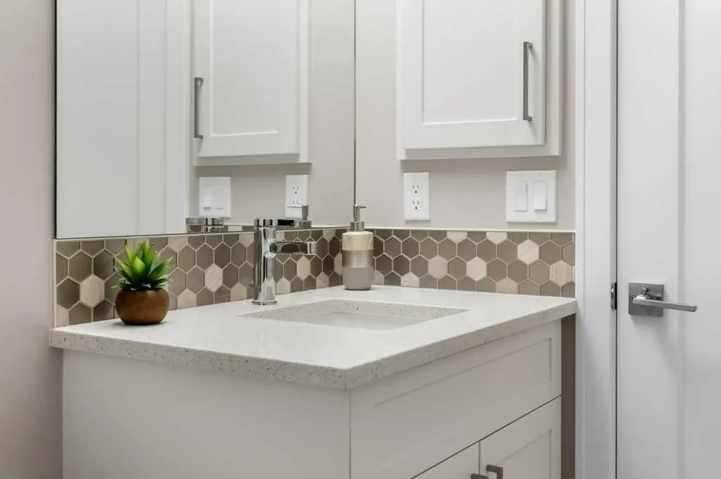 205 Wentworth Row SW Calgary AB T3H 1Y1