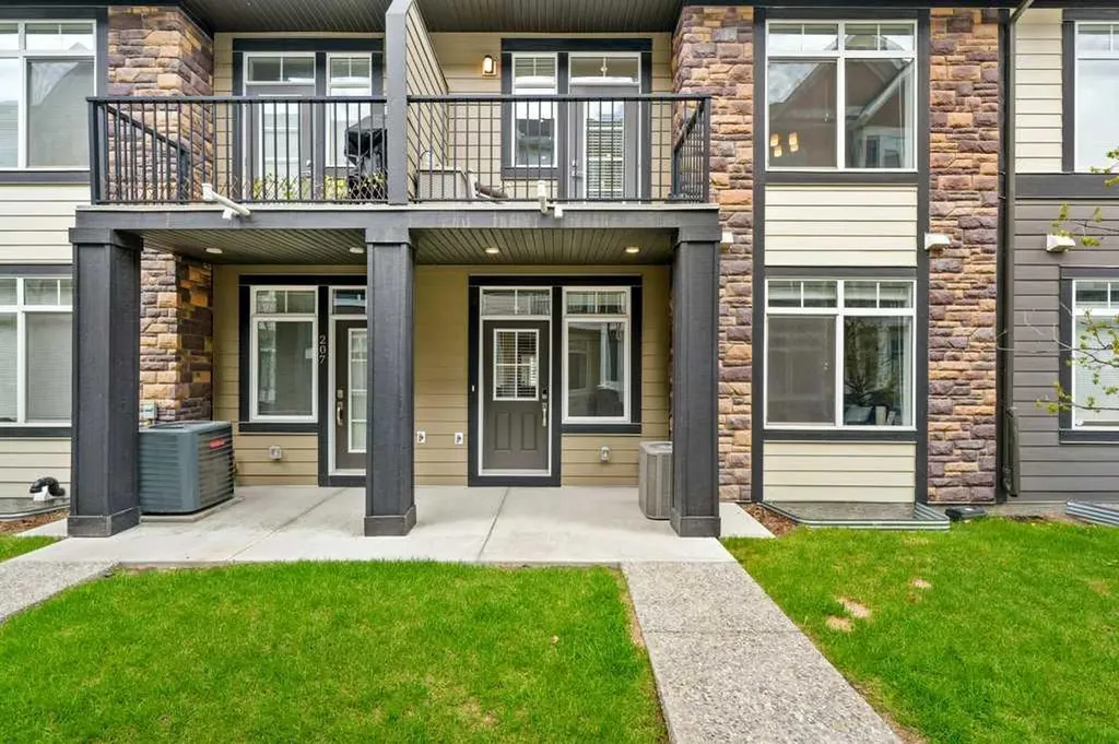 205 Wentworth Row SW Calgary AB T3H 1Y1