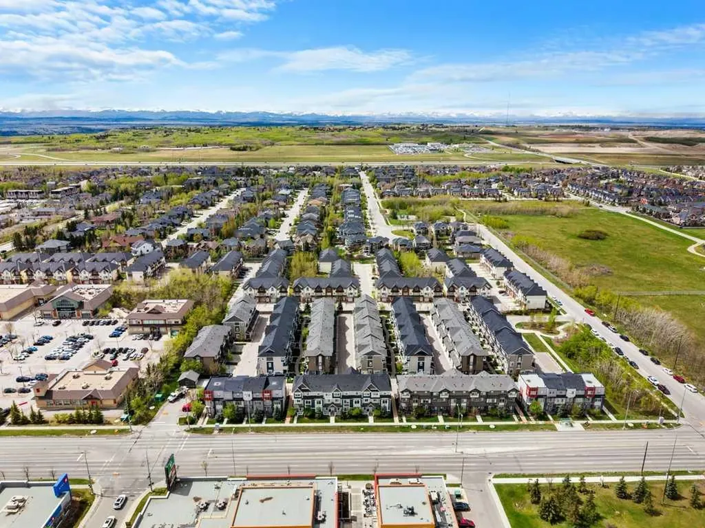 205 Wentworth Row SW Calgary AB T3H 1Y1