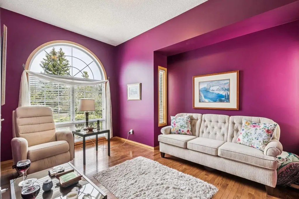 47 Sunlake Close SE Calgary AB T2X3H2