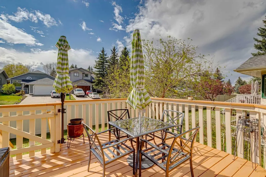 47 Sunlake Close SE Calgary AB T2X3H2