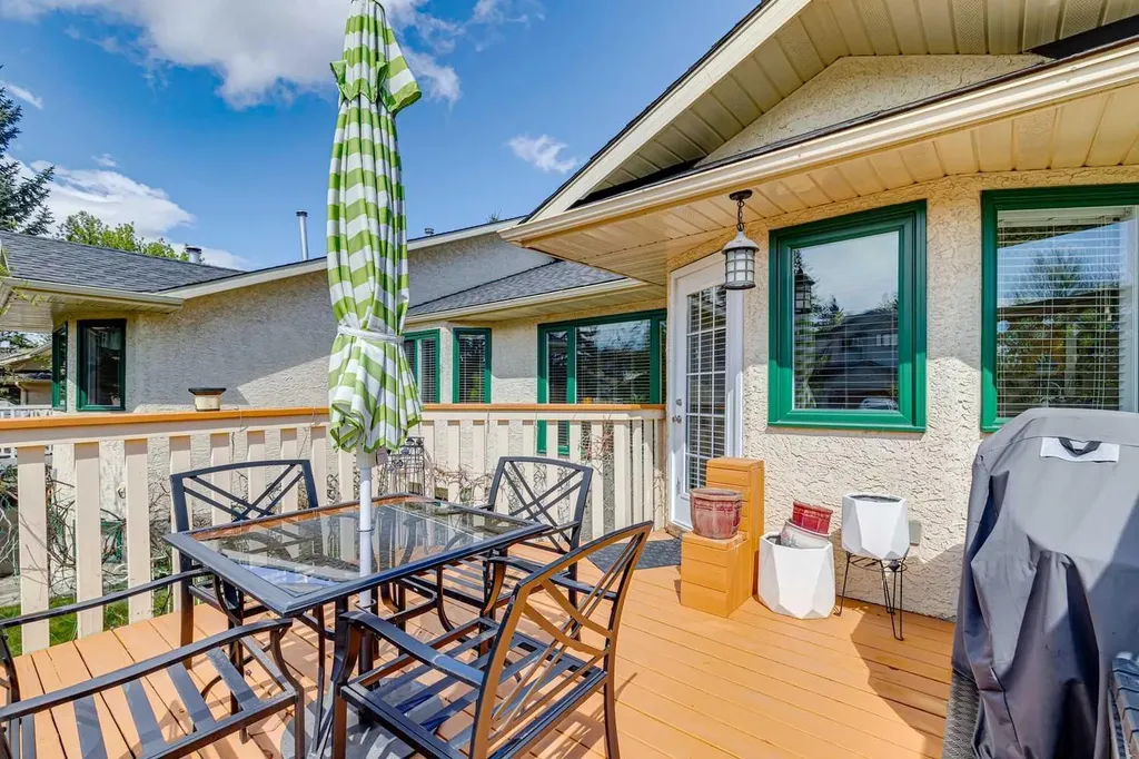 47 Sunlake Close SE Calgary AB T2X3H2